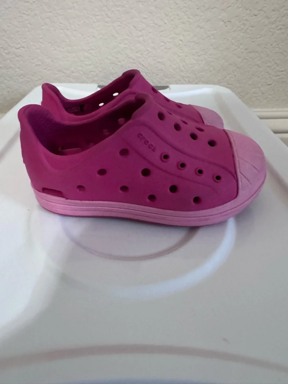 CROCS Bump It Clog Kids Lightweight Two Tone Pink  Slip-On C6 /toddler baby